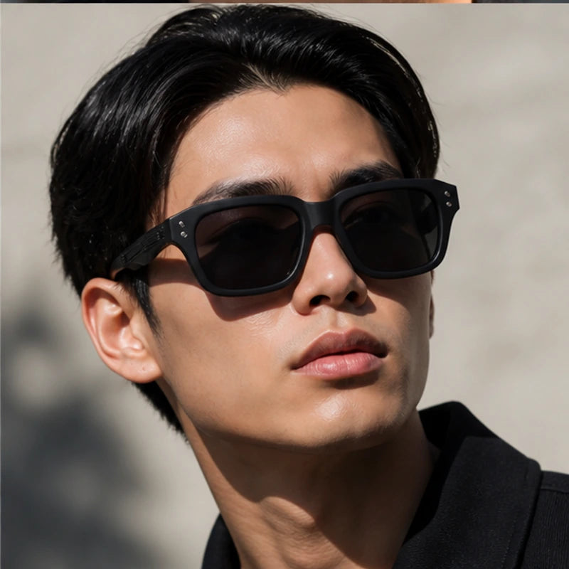 Laventia Square Sunglasses - Black - lightweight frame - Brondals - Image 6