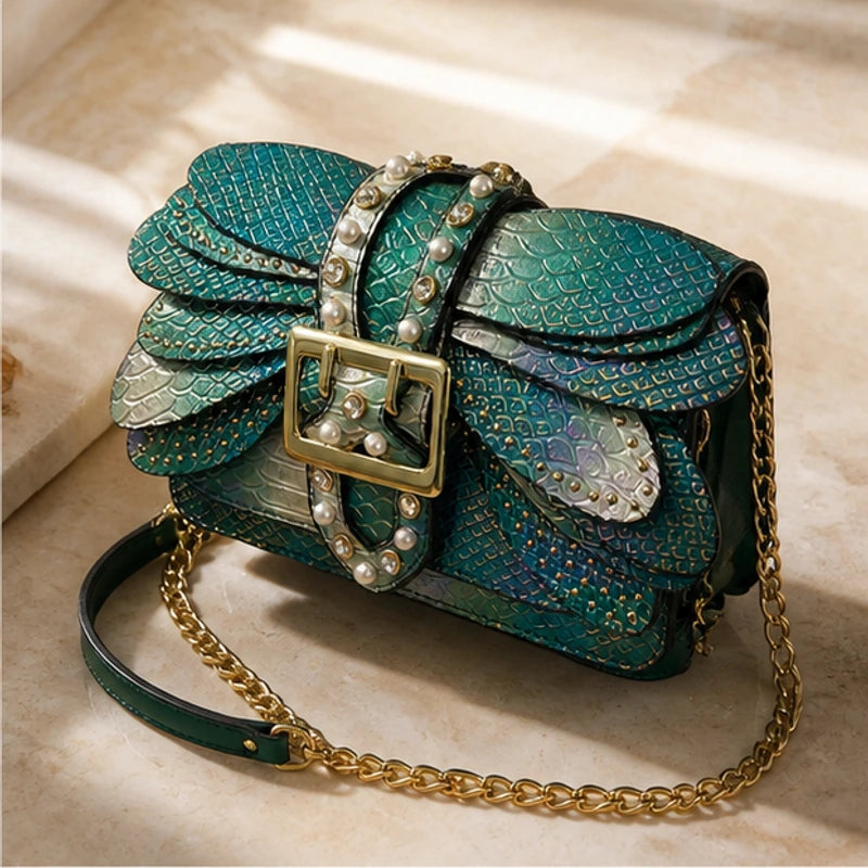 Aeshna Leather Crossbody Bag - Green - crossbody bag - Brondals - Image 2