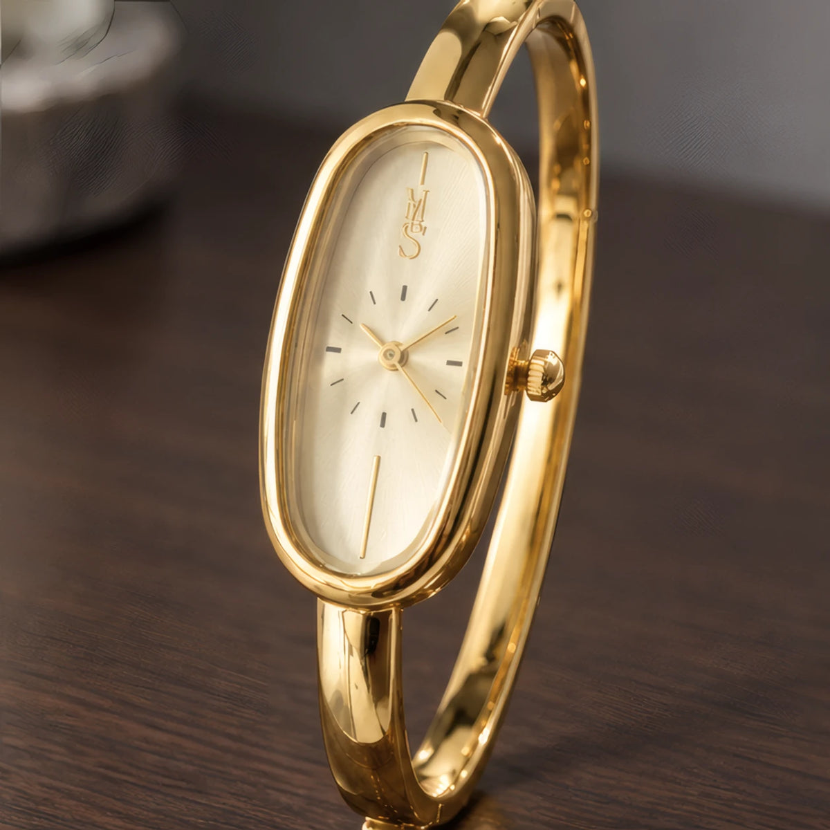 Henrietta Women's Minimalist Oval Dial Bracelet Watch - Champagne Gold - luxary - Brondals - Image 3