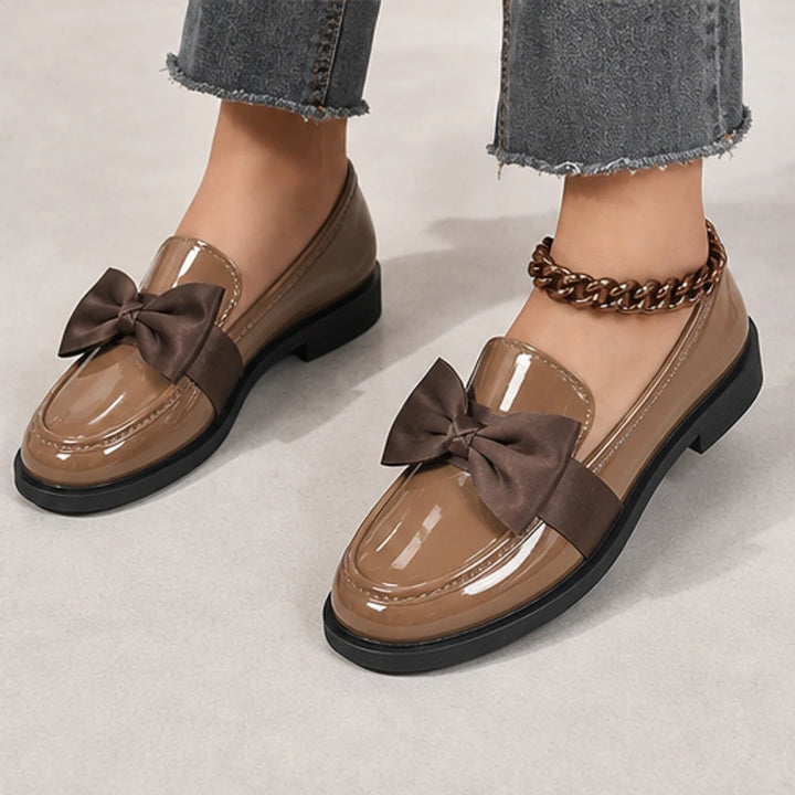Jolie Patent Bow Loafer - Brown - patent leather - Brondals - Image 4