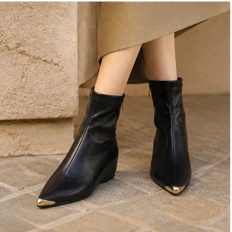 Simone Leather Pointed-Toe Ankle Boots - Black - Women's Footwear > Boots > Ankle Boots - Brondals - Image 4