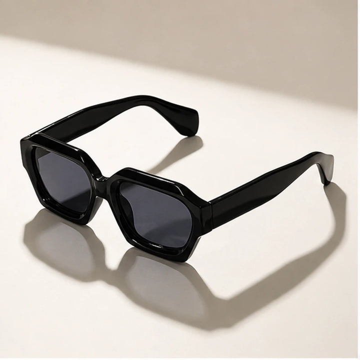 Vernda Tortoise Shades - Classic Black - Sunglasses - Brondals - Image 1