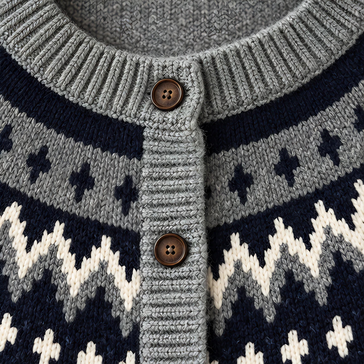 Theodora Women's Fair Isle Yoke Cardigan - Navy - relisted - Brondals - Image 4